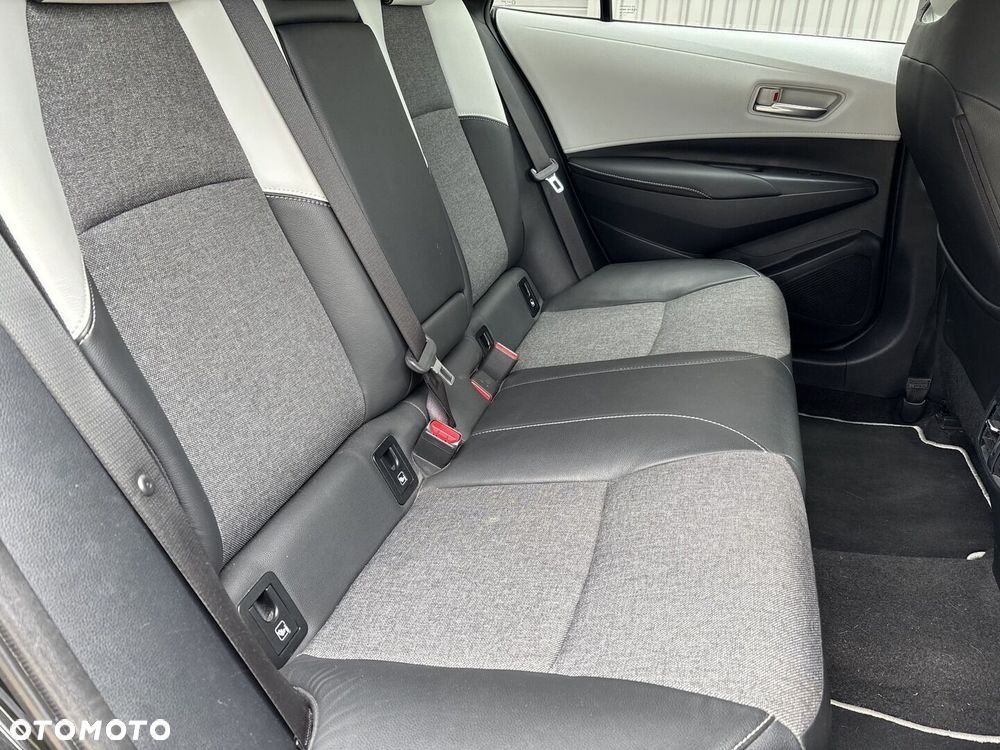 Toyota Corolla - 8