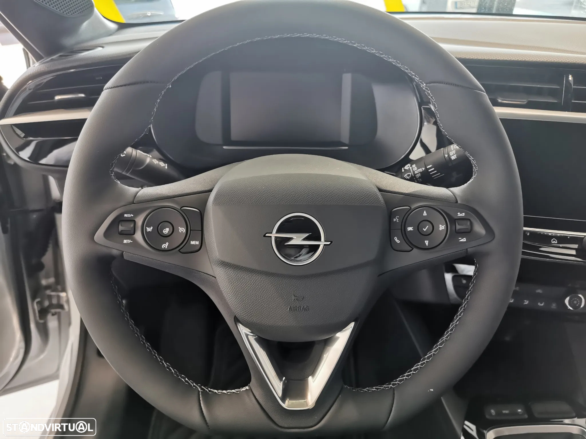 Opel Corsa 1.2 T GS - 11