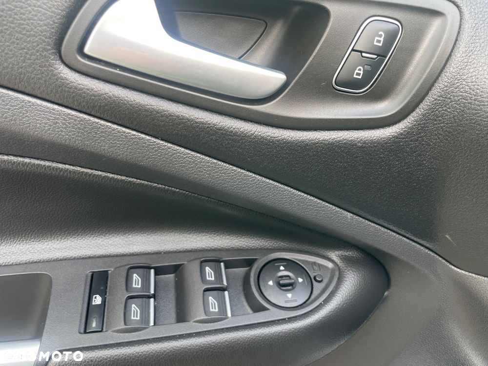 Ford Kuga 2.0 TDCi 2x4 ST-Line - 16