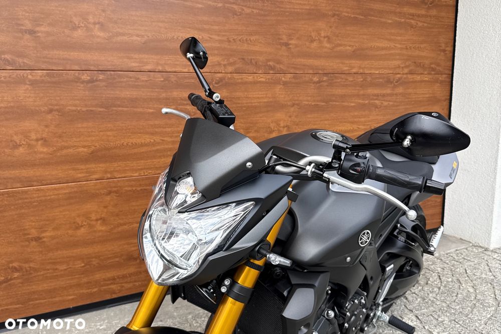 Yamaha FZ8 - 24