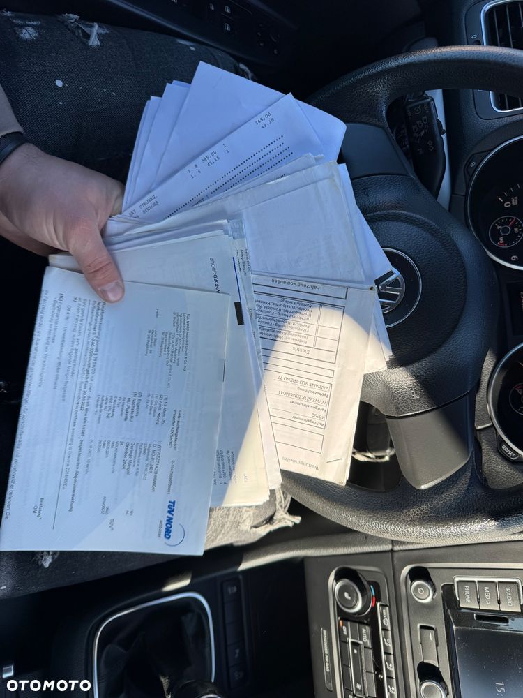 Volkswagen Golf - 10