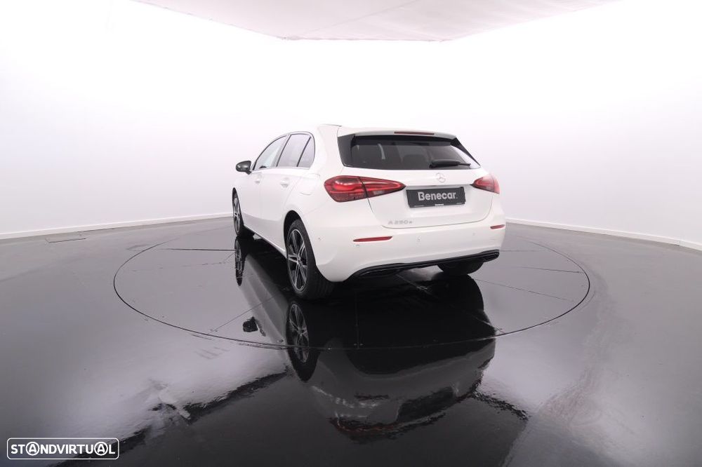 Mercedes-Benz A 250 e Progressive - 5