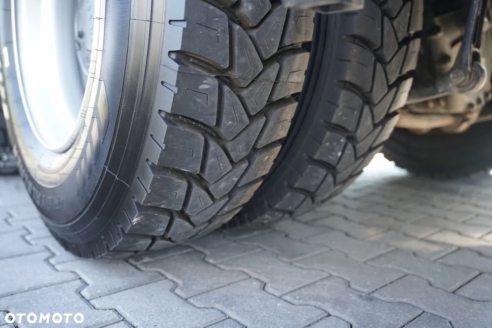 Iveco X- WAY 480 / 8x4 / WYWROTKA TYLNOZSYPOWA - 5,6 M / HYDROKLAPA / OPONY 100% / EURO 6 - 24