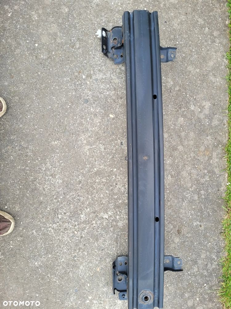 Ford Fiesta mk7 lift 12- 17 belka przód