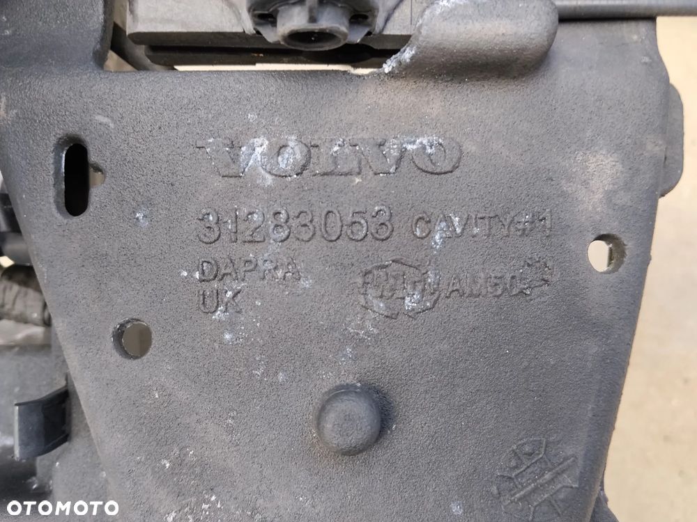 Wzmocnienie czołowe Pas przedni Volvo S60 II V60 I - 9