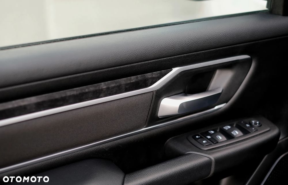 RAM 1500 5.7 Crew Cab Bighorn - 5