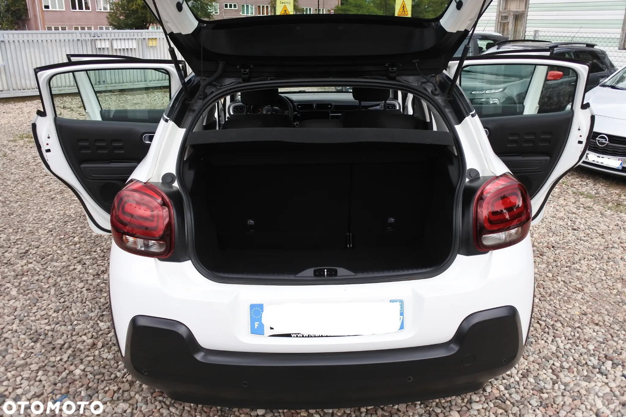 Citroën C3 1.2 PureTech Shine - 10