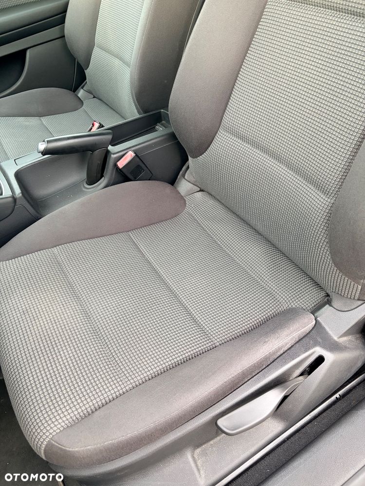Toyota Corolla - 24
