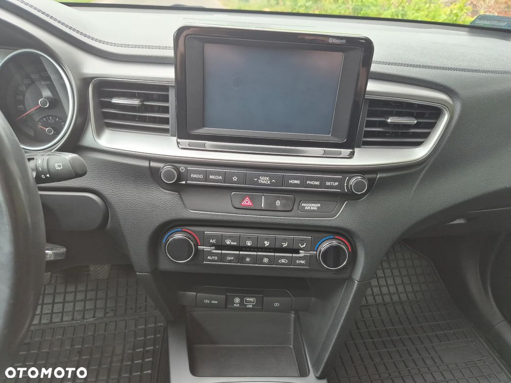 Kia Ceed 1.4 T-GDI M - 25