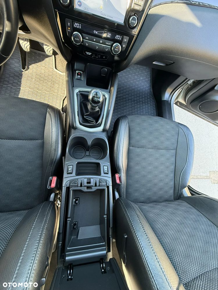 Nissan Qashqai 1.6 dCi 4x4 Tekna - 18