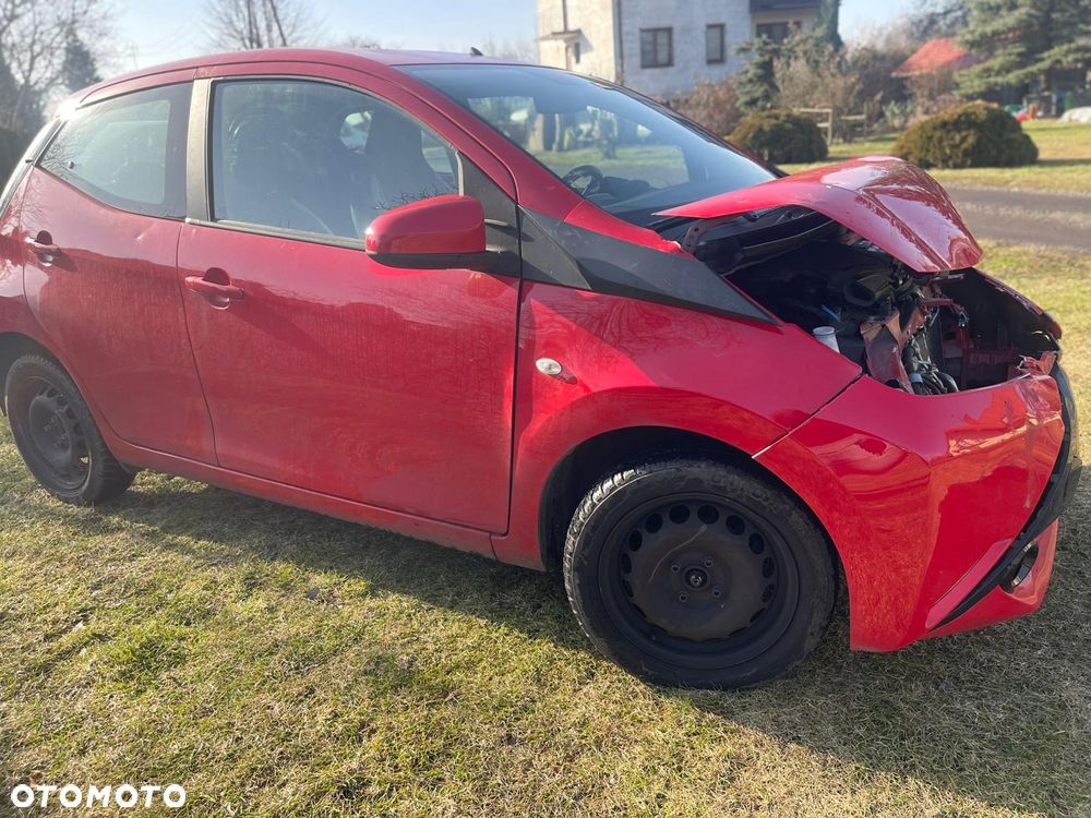 Toyota Aygo x-play - 7