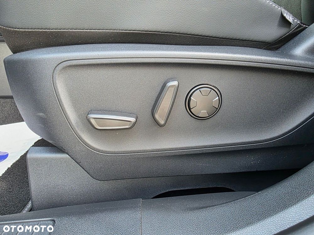 Ford Kuga - 17