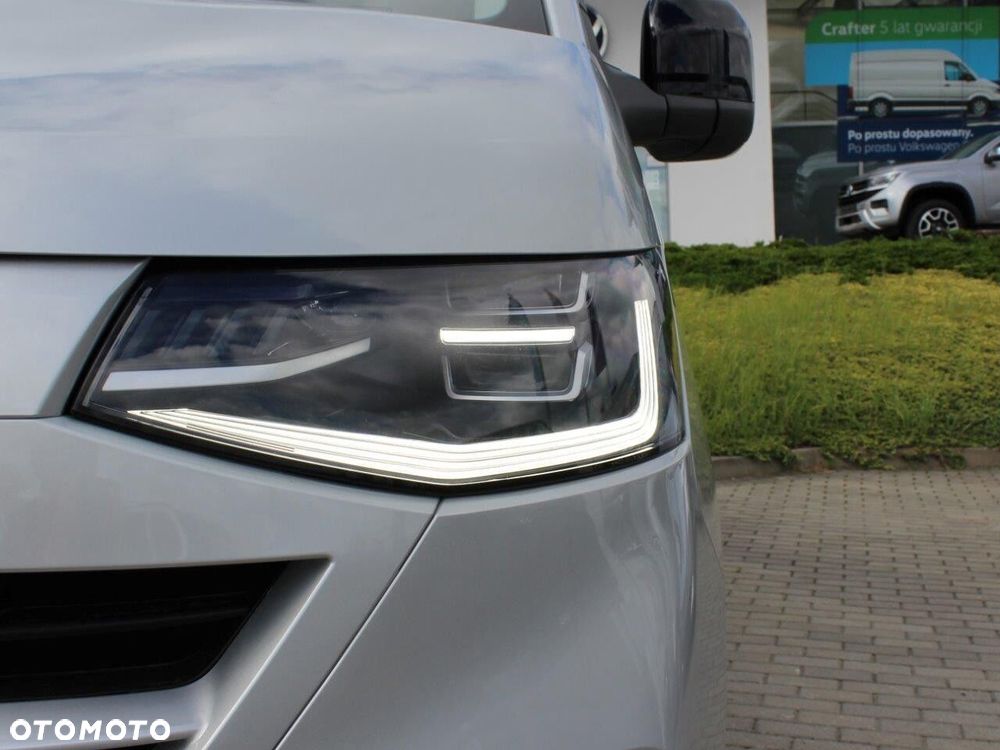 Volkswagen Caravelle - 11