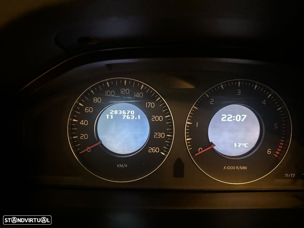 Volvo XC 70 2.4 D5 Nivel 2 Geartronic - 13