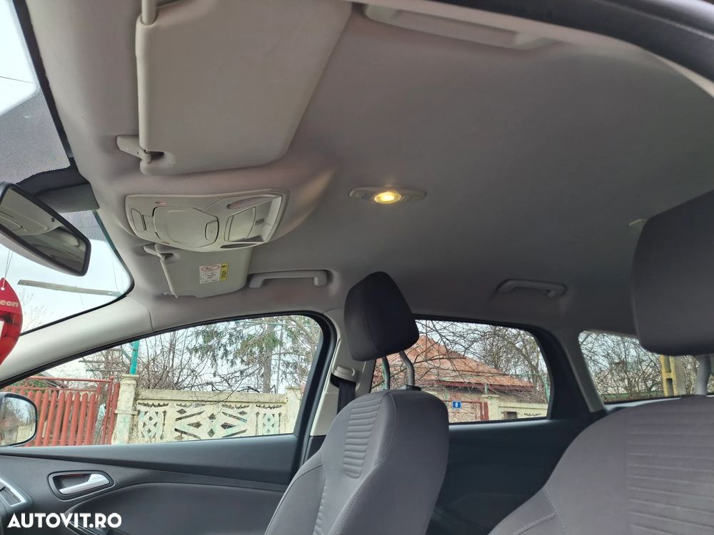 Ford Focus 1.5 TDCi Titanium - 9