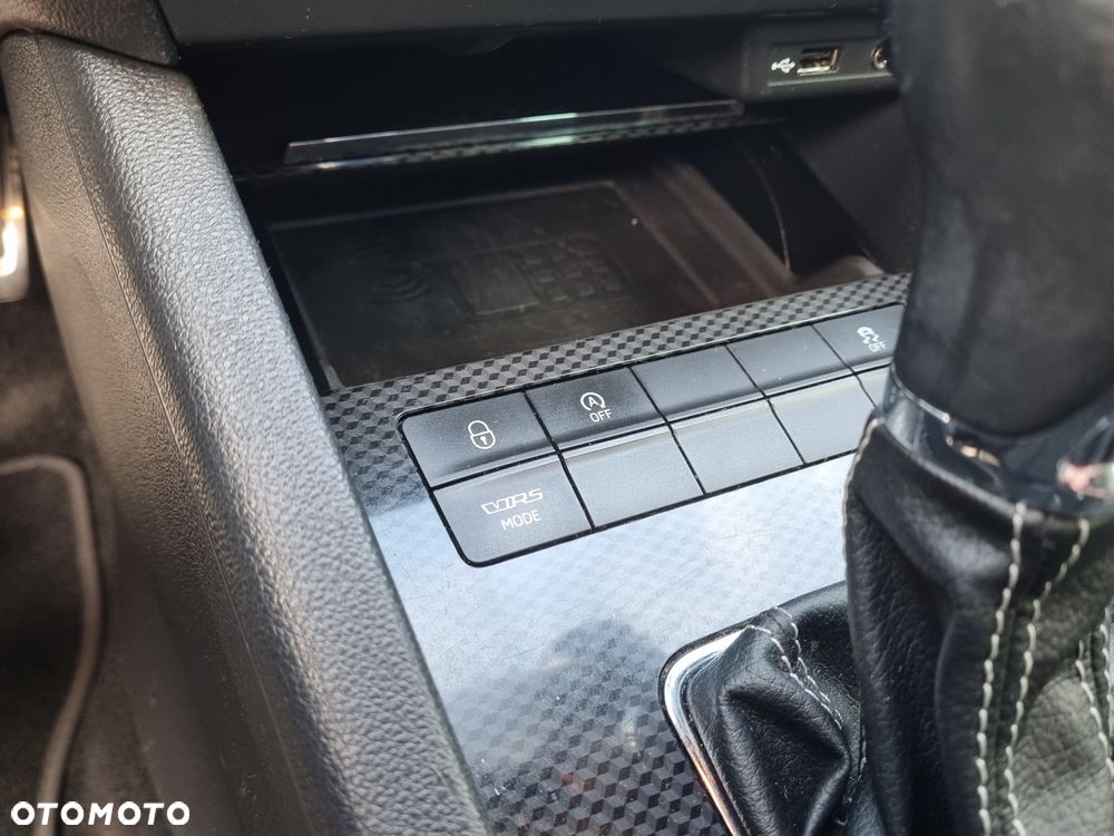 Skoda Octavia 2.0 TDI DSG RS - 29