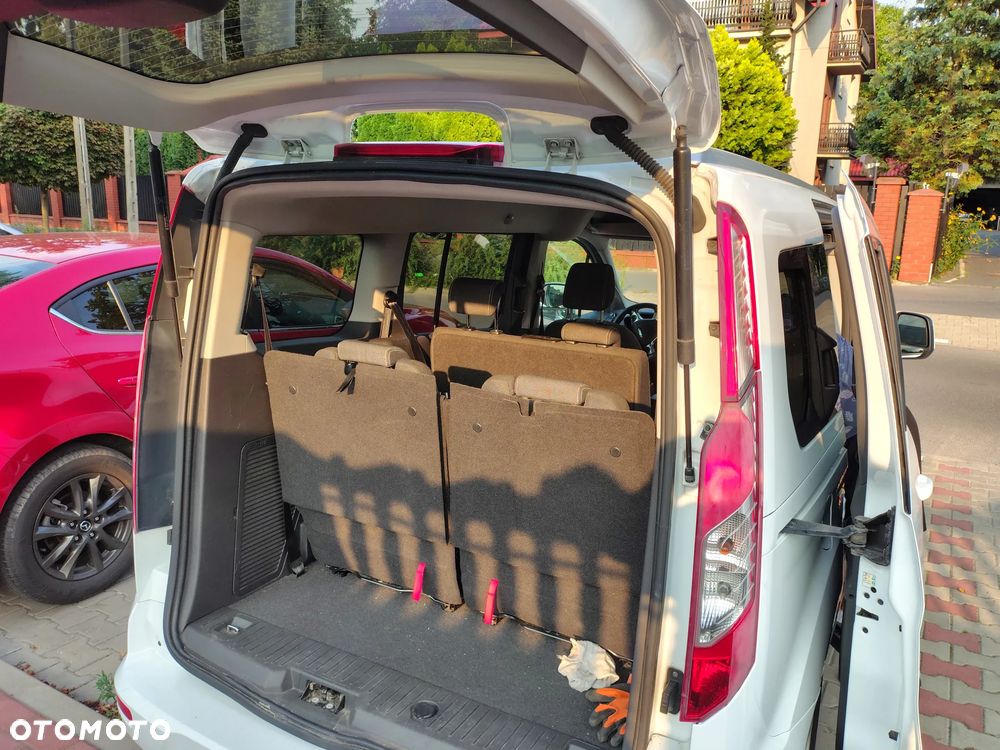 Ford Tourneo Connect 1.5 TDCi Titanium - 14