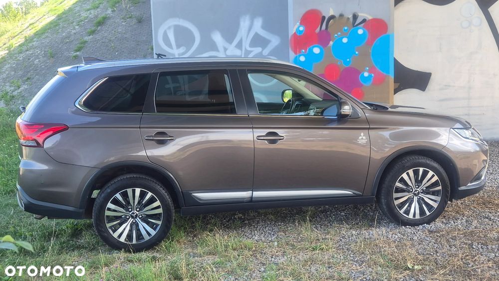 Mitsubishi Outlander 2.0 Intense 2WD CVT - 16