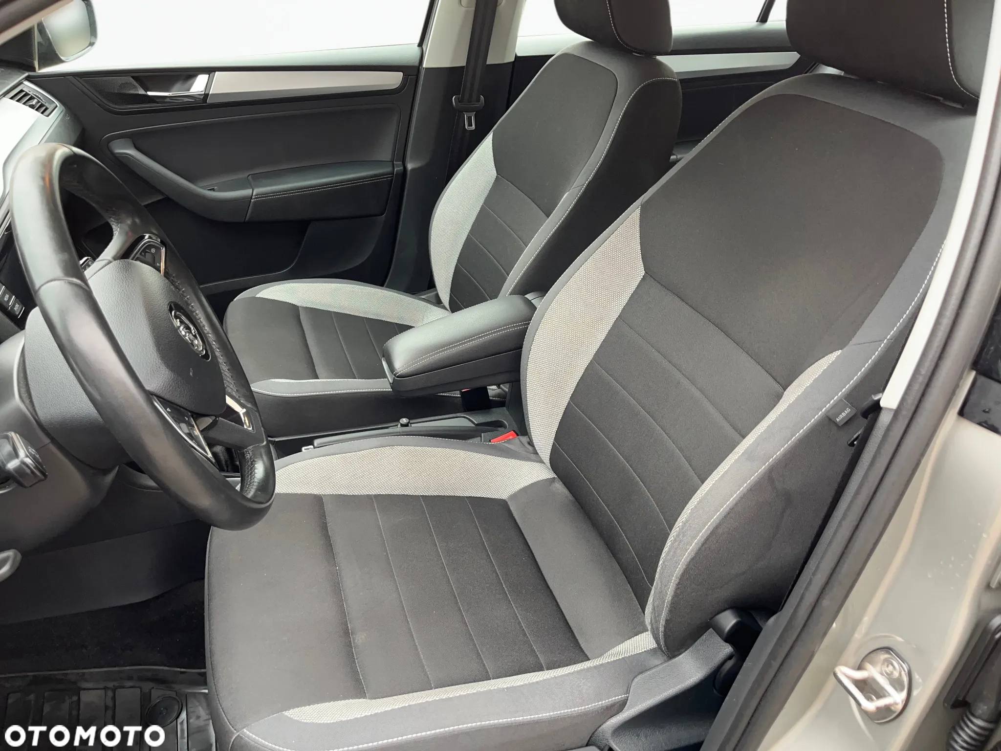 Skoda RAPID 1.0 TSI Ambition - 11