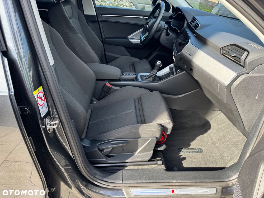 Audi Q3 40 TDI Quattro S Line S tronic - 23