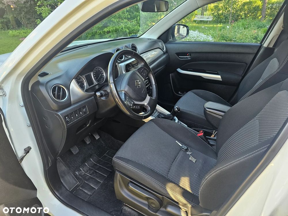 Suzuki Vitara 1.6 Comfort 2WD - 6