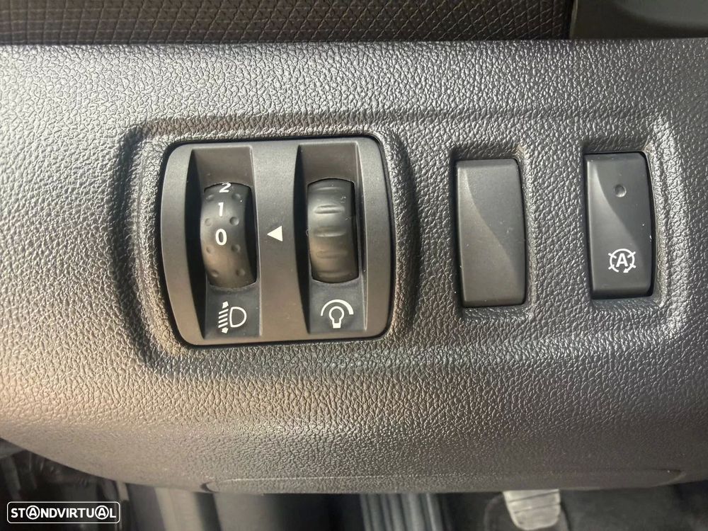 Renault Clio 1.5 dCi Limited - 14