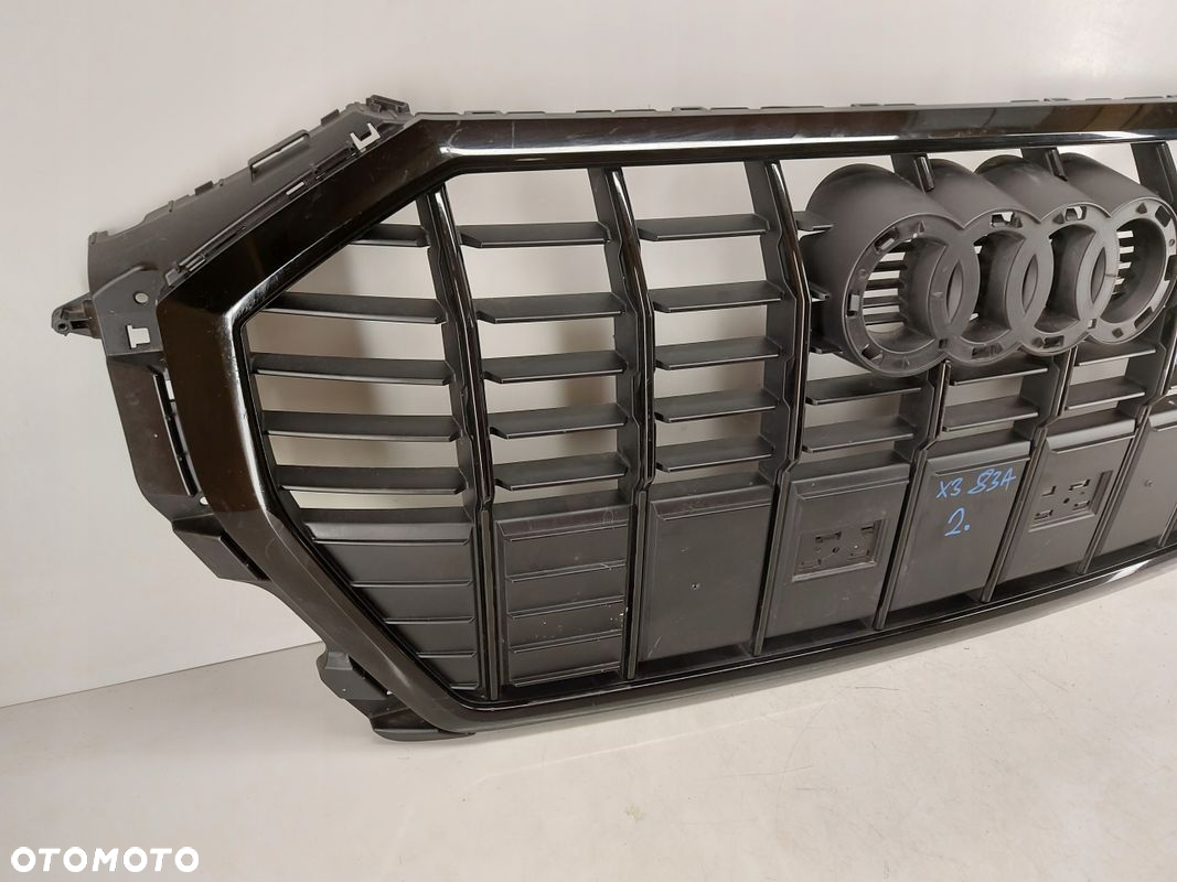 Audi Q3 2 II 83A grill Atrapa - 2