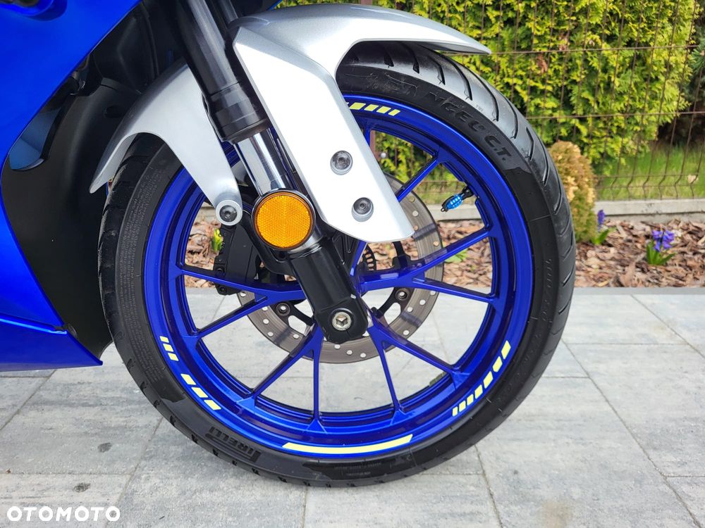 Yamaha YZF - 20
