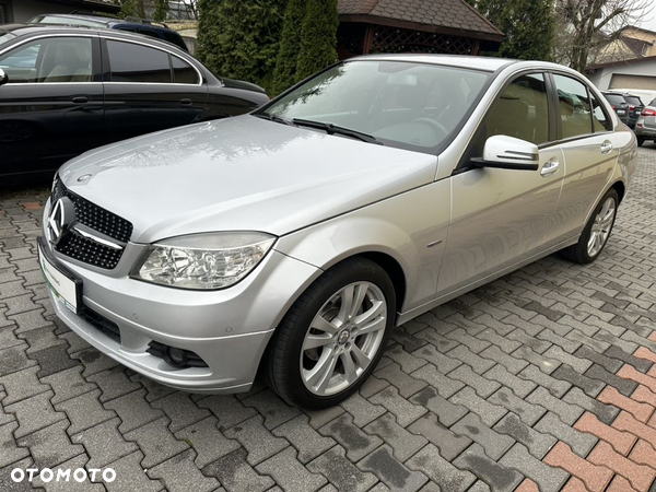 Mercedes-Benz Klasa C 180 CGI Automatik BlueEFFICIENCY