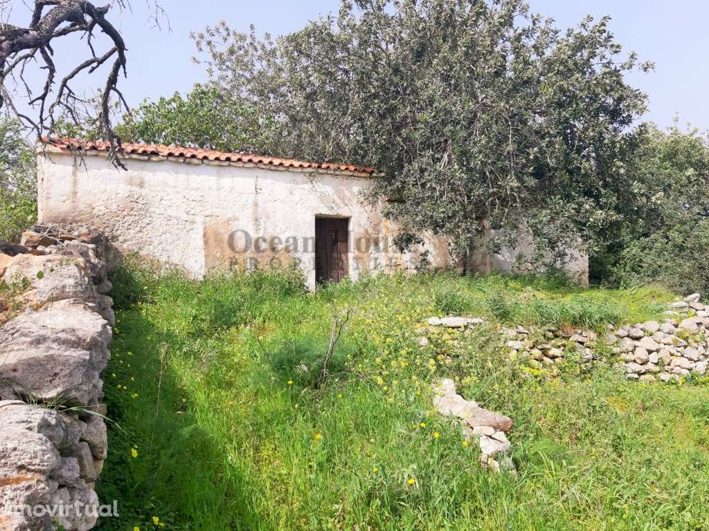 Terreno com ruína para construção de moradia em Paderne - Albufeira - Grande imagem: 2/12
