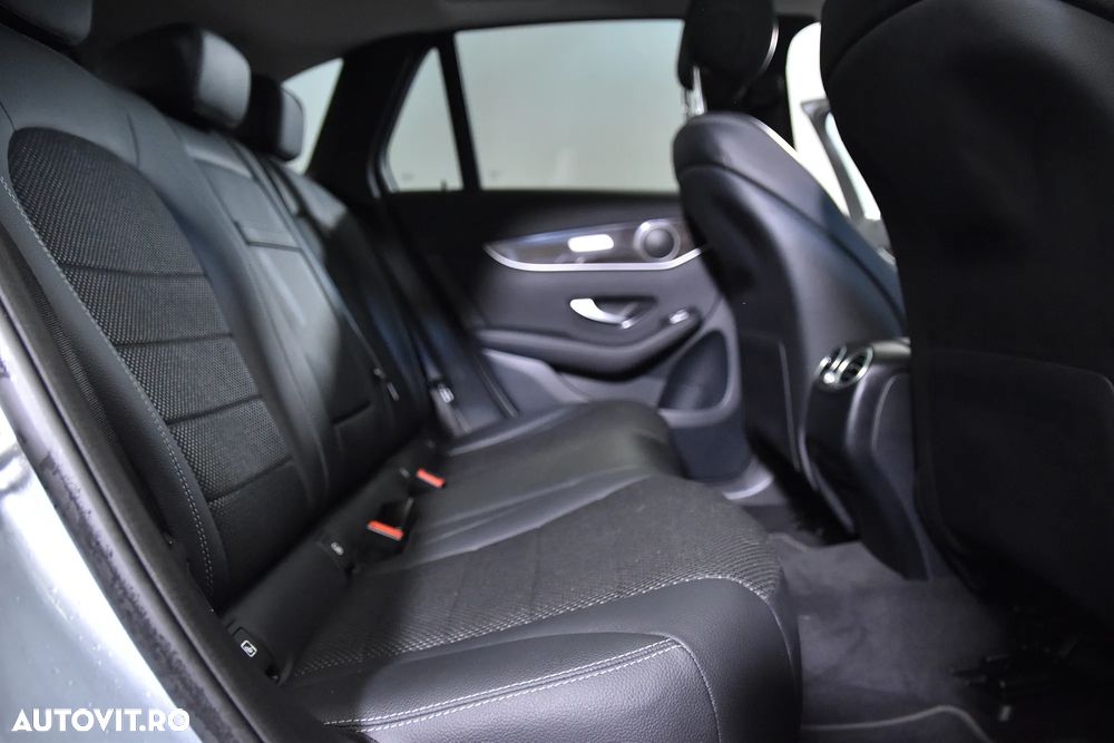 Mercedes-Benz GLC - 12