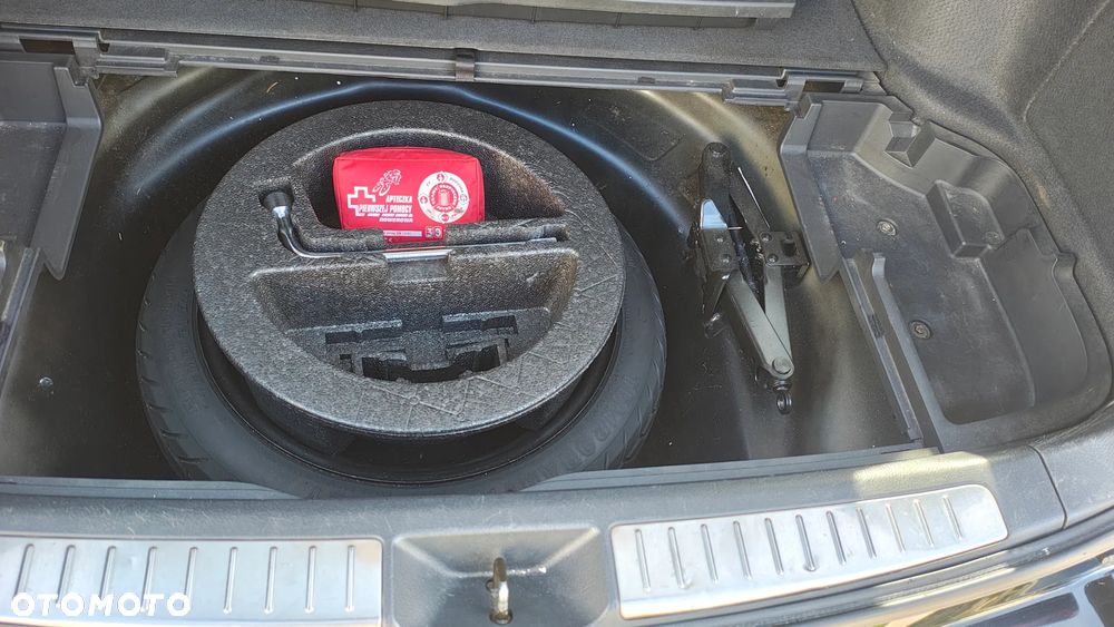 Toyota Avensis 1.8 VVT-i Sol - 21