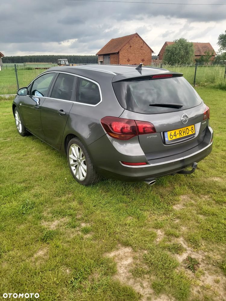 Opel Astra 1.4 Turbo Cosmo - 13