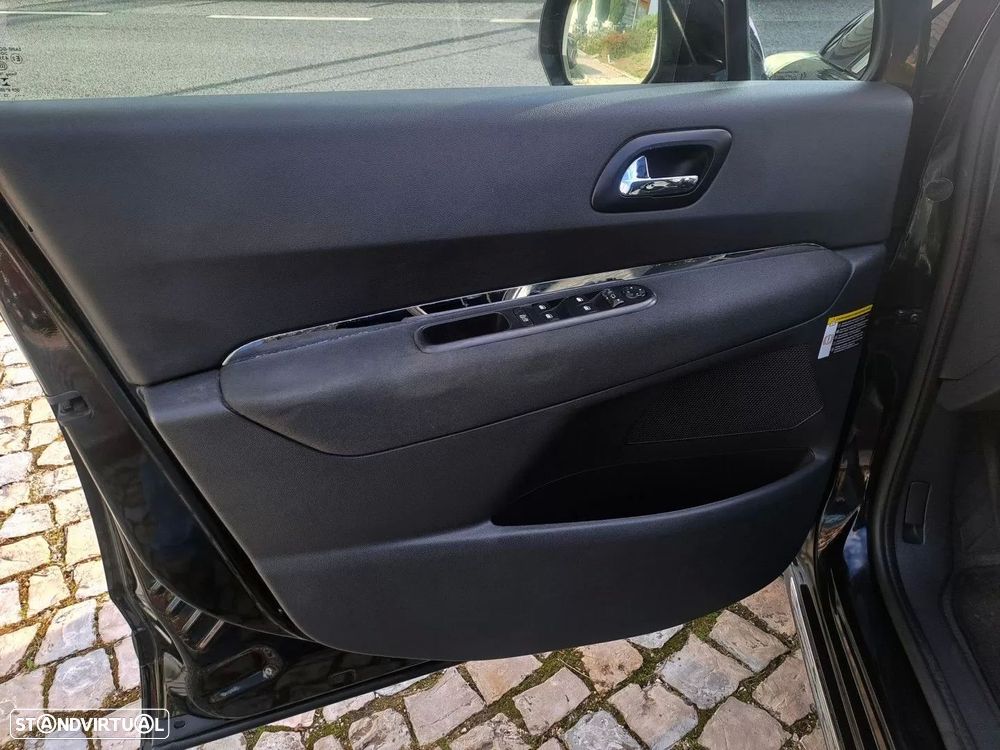 Peugeot 3008 2.0 HDi Hybrid4 - 9