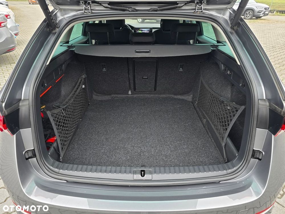 Skoda Octavia 1.5 TSI ACT Style - 37