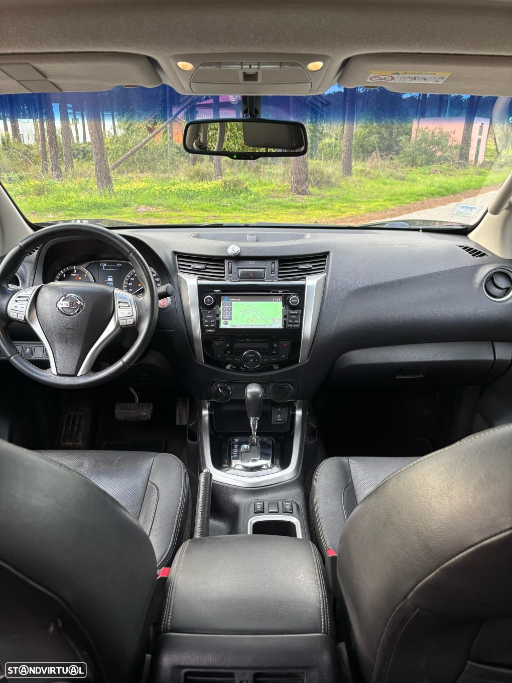 Nissan Navara DC 4x4 Auto EU6 Tekna - 17