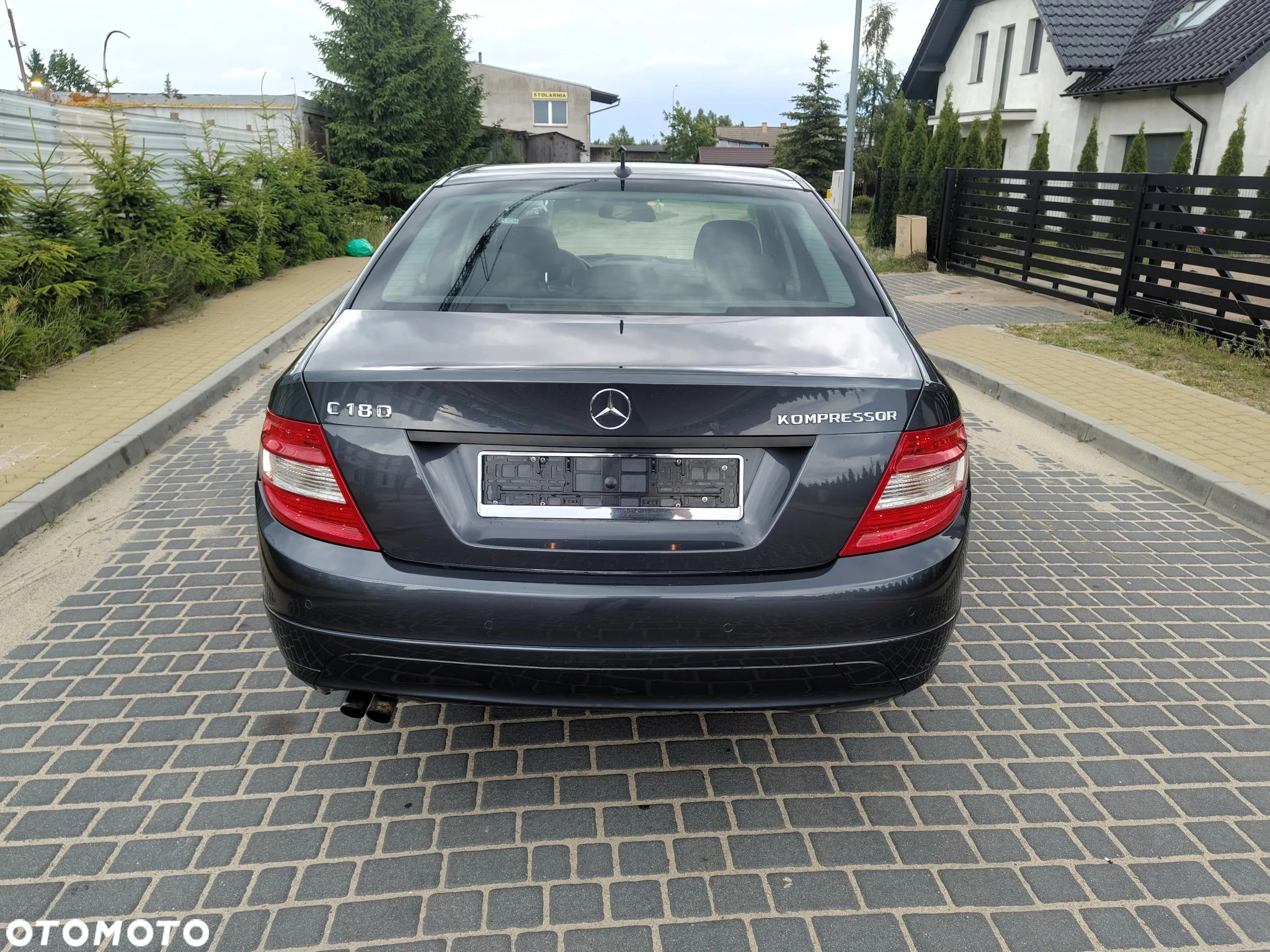 Mercedes-Benz Klasa C 180 BlueEFFICIENCY 7G-TRONIC - 8