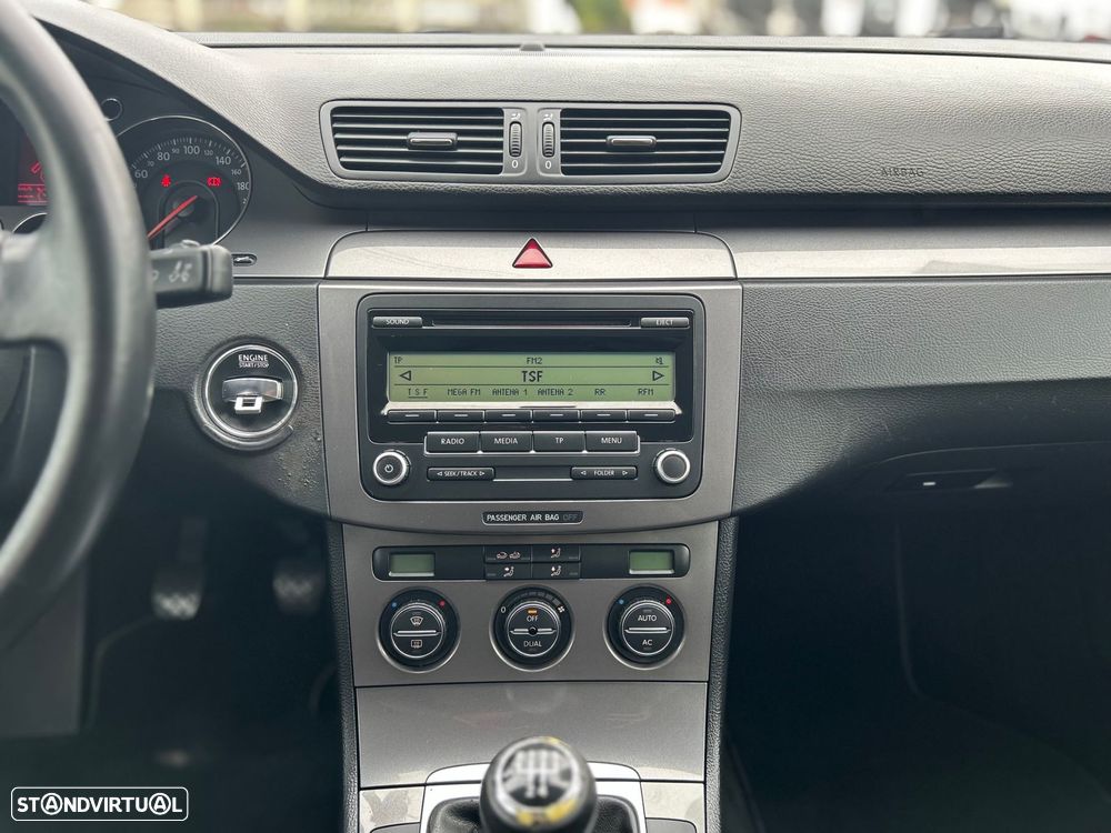 VW Passat 1.9 TDi Trendline - 12