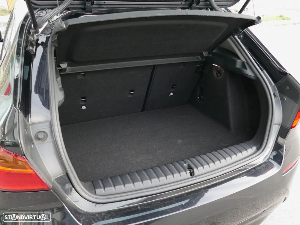 BMW 116 d Corporate Edition Auto - 12