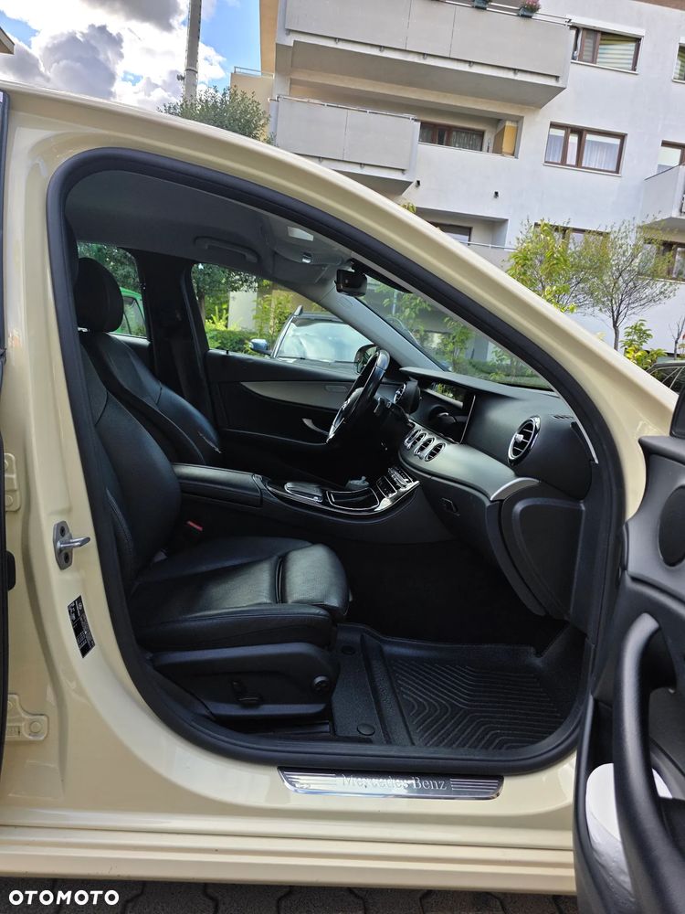 Mercedes-Benz Klasa E 220 d 4Matic 9G-TRONIC Avantgarde - 8