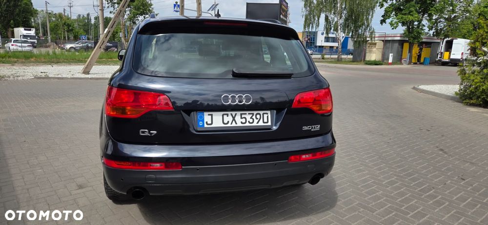Audi Q7 3.0 TDI DPF Quattro Tiptronic - 11