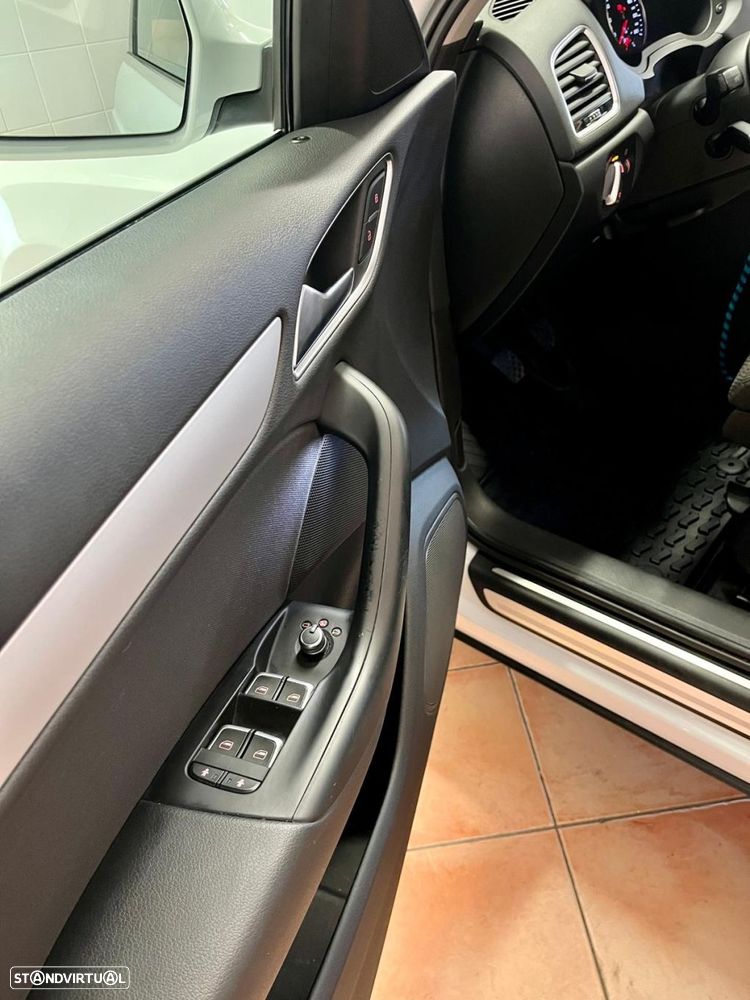 Audi Q3 2.0 TDI S-line - 19