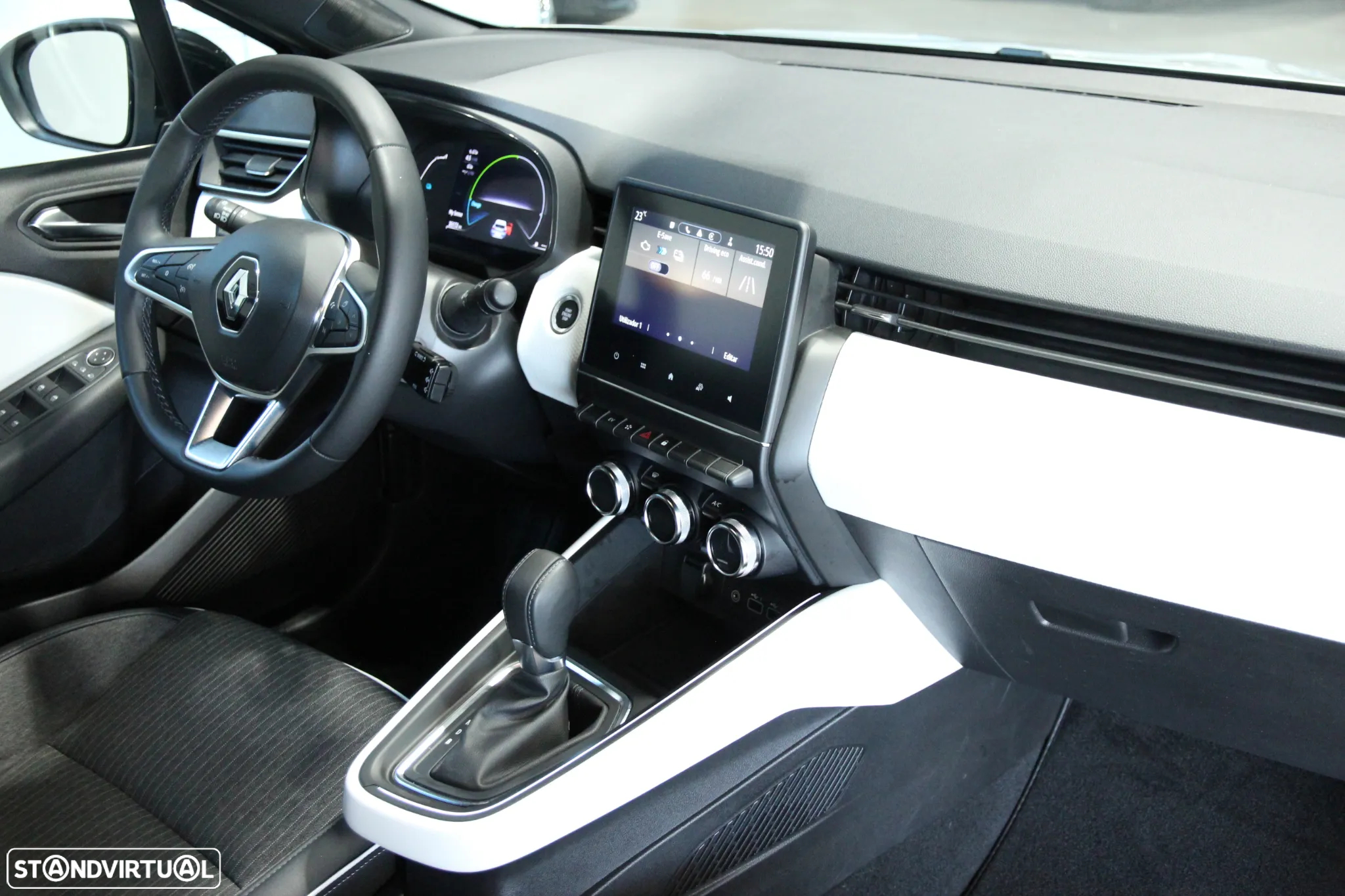 Renault Clio 1.6 E-Tech Full Hybrid Engineered - 8
