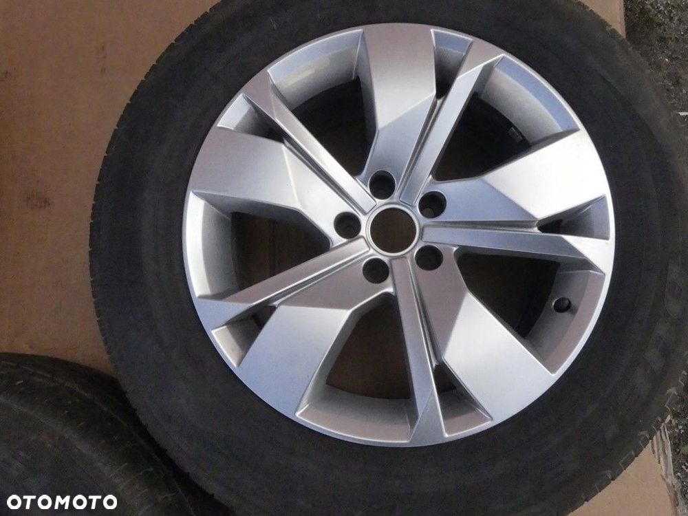 dw touareg 3 alufelgi z oponami bridgestone 235/65r18 760601025a - 2