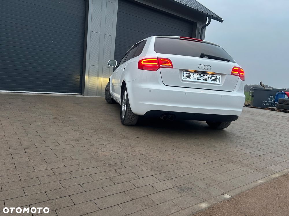 Audi A3 Sportback 1.4 TFSI S line Sportpaket - 4