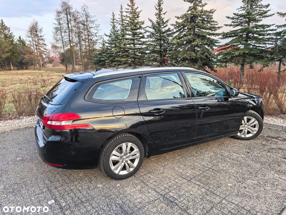 Peugeot 308 1.6 BlueHDi Allure S&S - 27