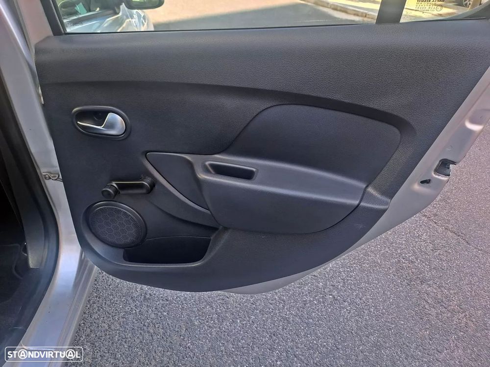 Dacia Sandero 0.9 TCe Comfort Bi-Fuel — fotografia 14