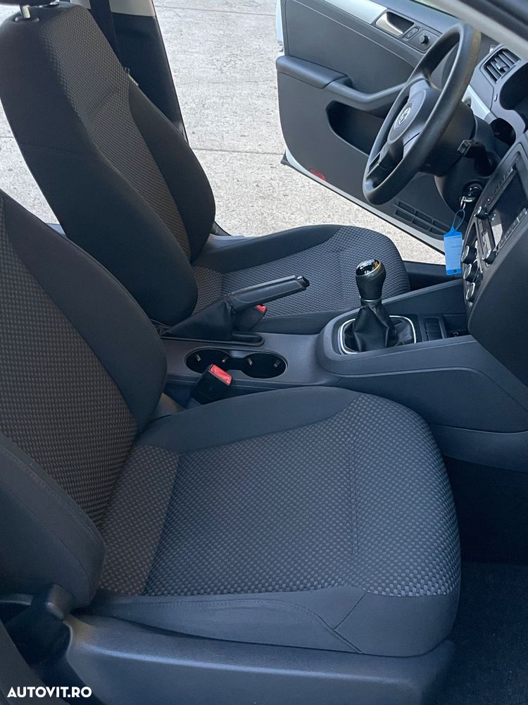 Volkswagen Jetta 1.2 TSI BlueMotion Technology Comfortline - 8