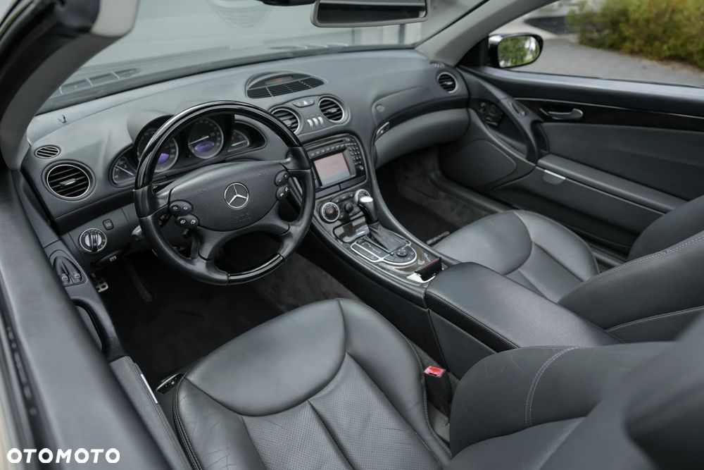 Mercedes-Benz SL 350 - 26