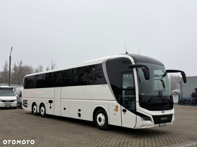 MAN LION`S COACH L R08 - 2